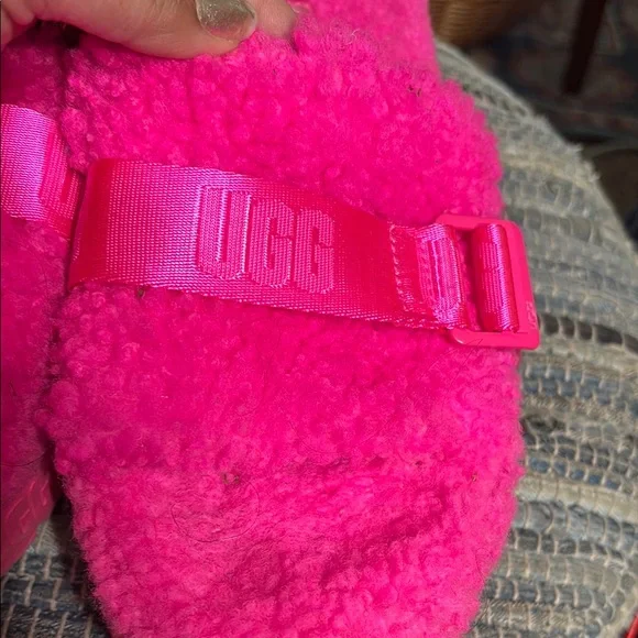 UGG Pink Plush Slippers Cozy Slide Style - Picture 2 of 8